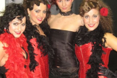 Moulin Rouge a kadeřnický tým Omorfi